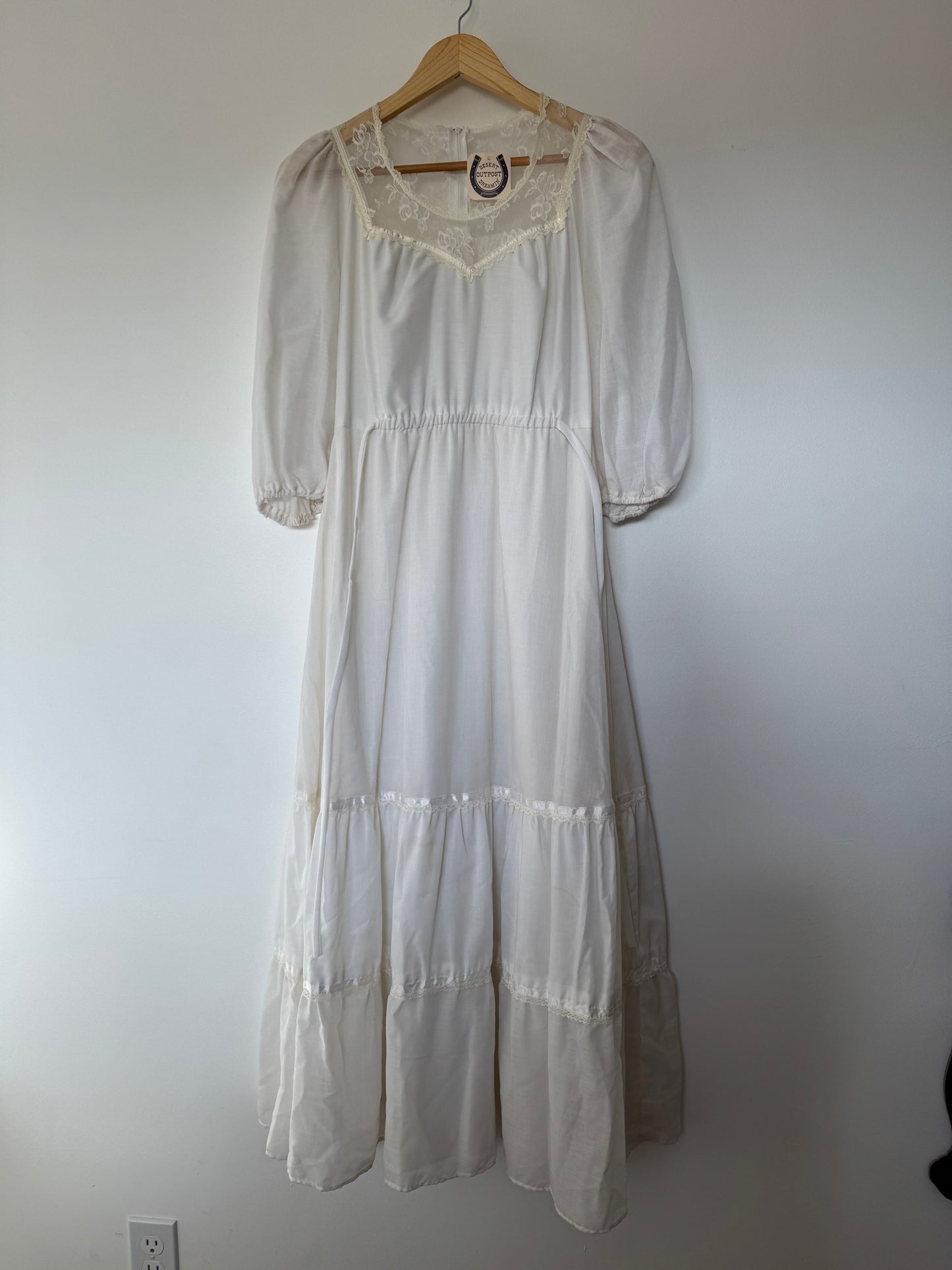 70s white lace Prarie dress Sz S / M