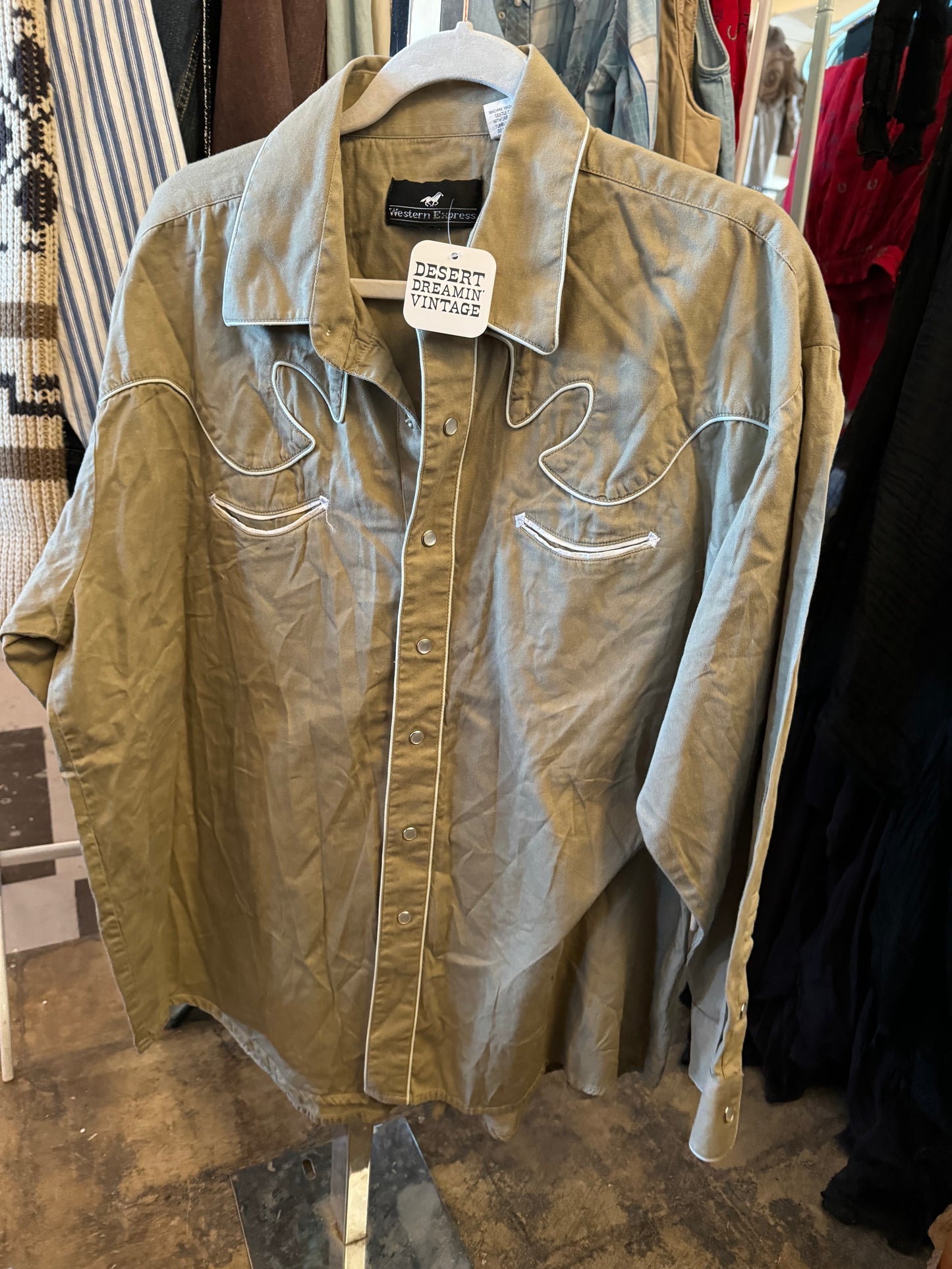 Vintage Tan Pearlsnap Sz L / XL