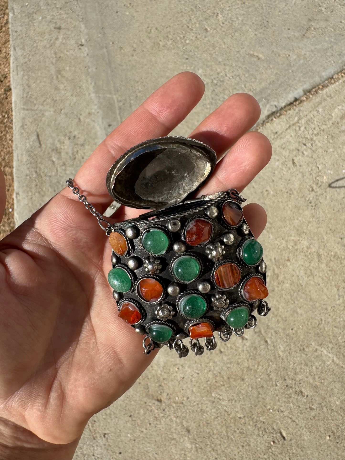 1970s Indian Sajai Metal Jade & Orange Agate Pill Box