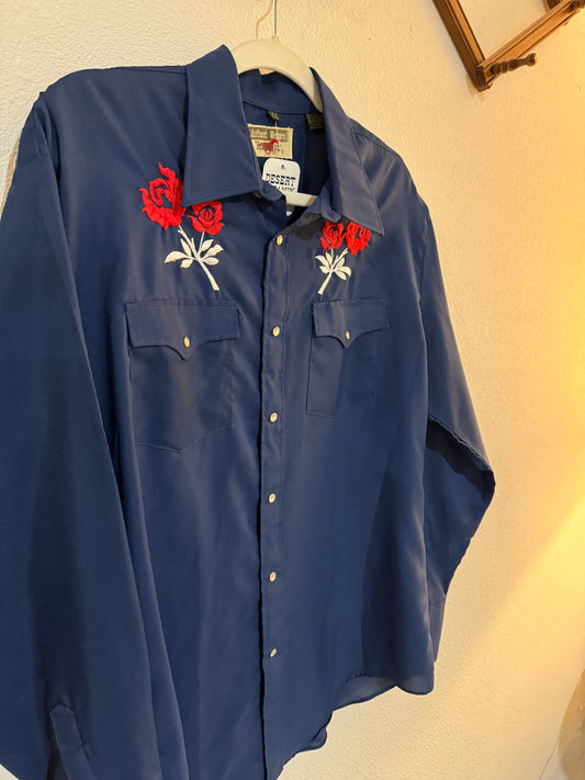 Vintage rose embroidered pearlsnap Sz L