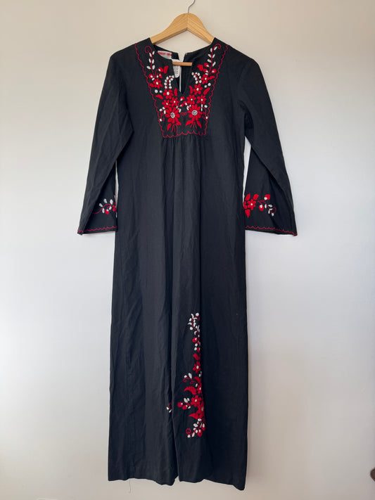 Vintage black embroidered floral maxi Sz S / M