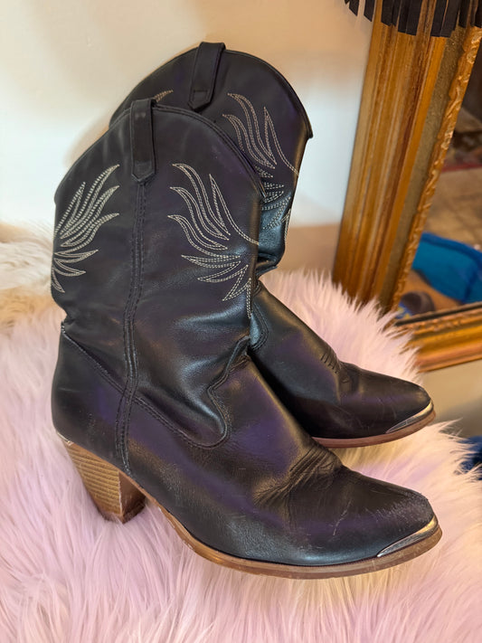 Black Dingo Boots