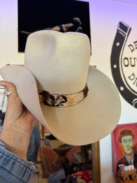 Vintage hat + feather hat band